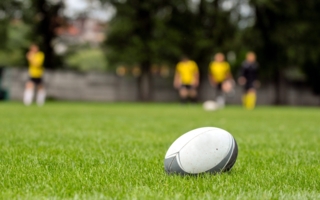 Le CDD du rugbyman a bien reçu commencement d’exécution malgré l’absence d’attestation de non-contre-indication à la pratique
