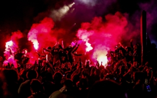 Bayern Munich-PSG : le préfet de police ne pouvait indistinctement interdire tous les rassemblements non déclarés de personnes sur les Champs-Élysées et aux abords du Parc des Princes