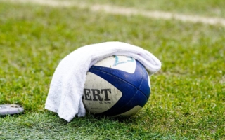 Sanctions disciplinaires identiques infligées à deux clubs de rugby impliqués dans une bagarre générale : pas de méconnaissance du principe d’individualisation des peines