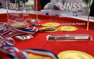 L’exclusion des sportifs de haut niveau des compétitions UNSS ne porte pas une atteinte excessive aux principes d’égalité et de libre accès aux activités sportives