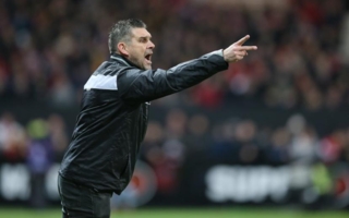 Double résidence : les frais de déplacement en jet privé d’un entraîneur sont déductibles à titre de frais professionnels (en l’absence d’alternative)